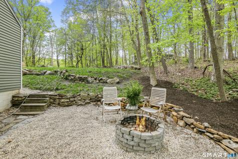 318 Mountain Road Ridgefield CT 06877