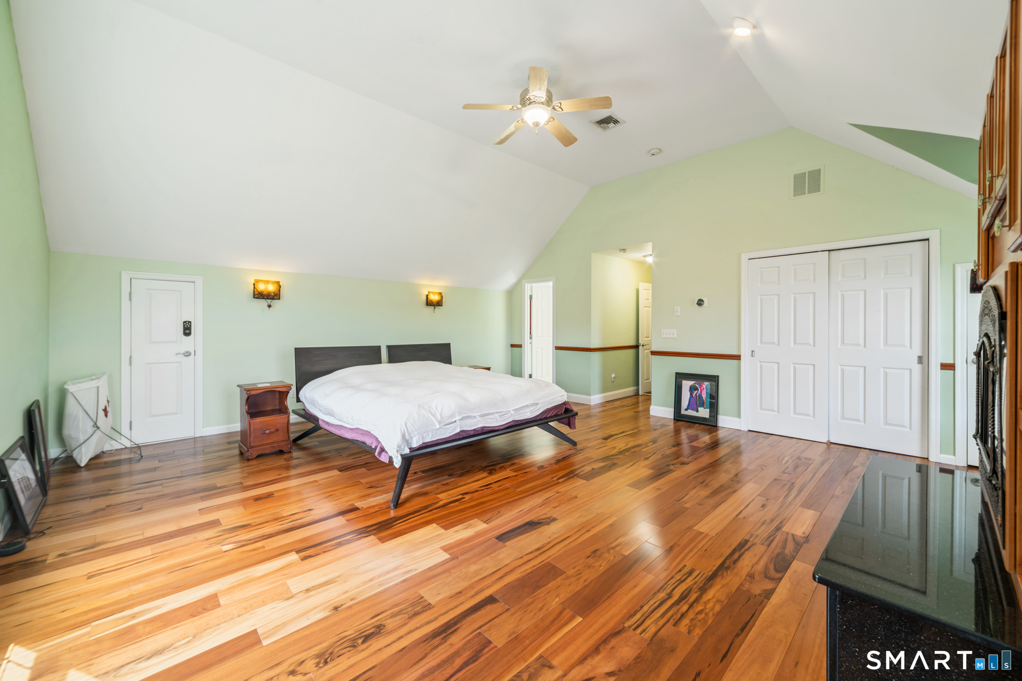 83 Valley Stream Lane Southbury CT 06488