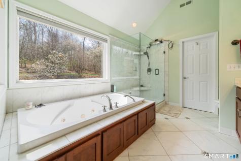 83 Valley Stream Lane Southbury CT 06488