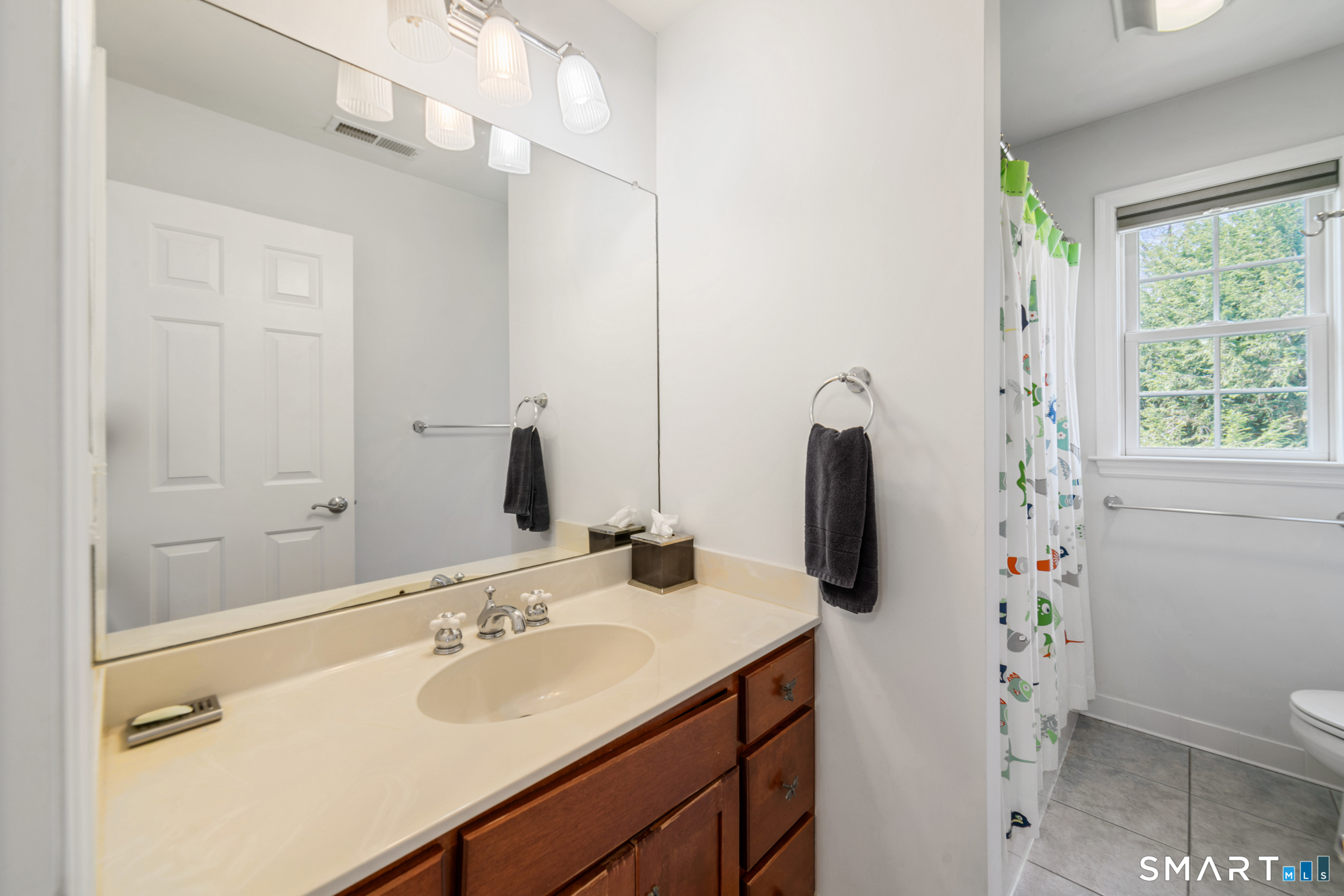 83 Valley Stream Lane Southbury CT 06488