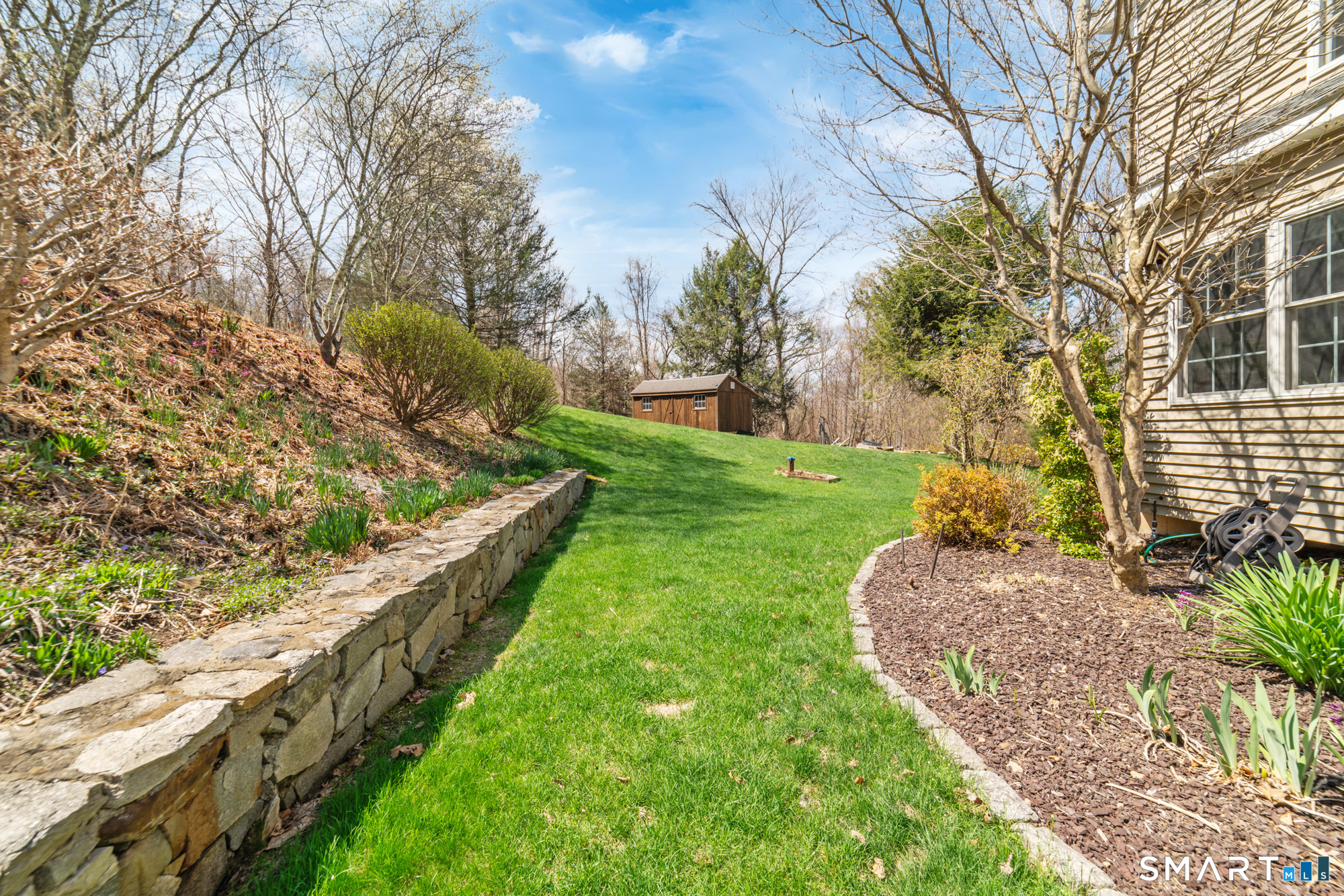 83 Valley Stream Lane Southbury CT 06488
