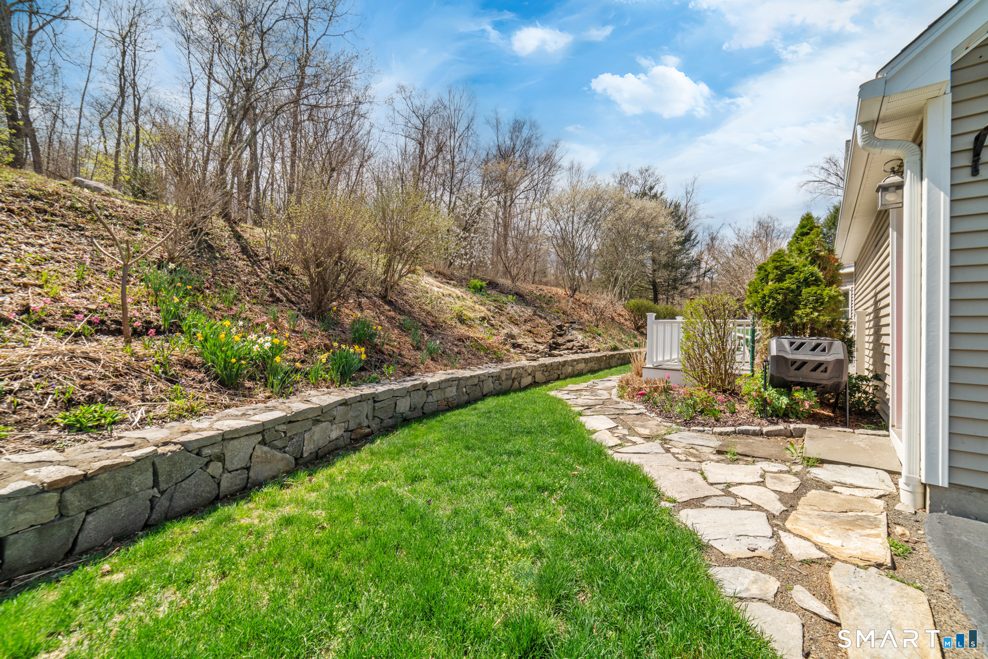 83 Valley Stream Lane Southbury CT 06488