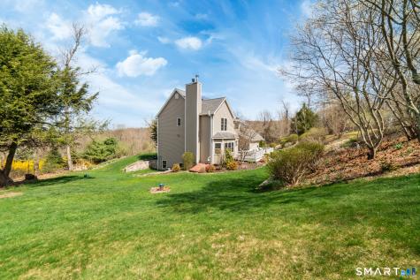 83 Valley Stream Lane Southbury CT 06488