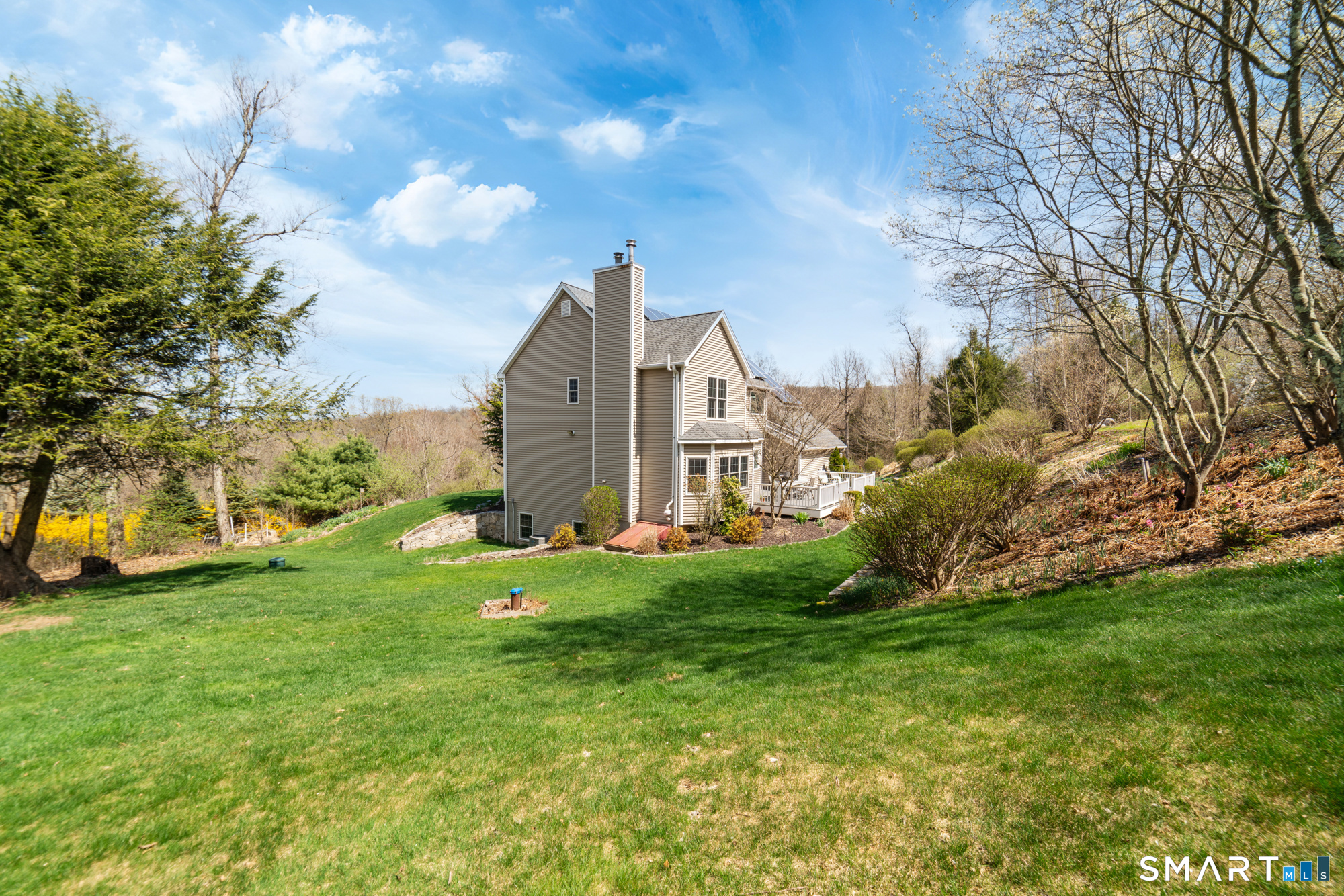 83 Valley Stream Lane Southbury CT 06488