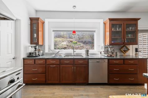 83 Valley Stream Lane Southbury CT 06488