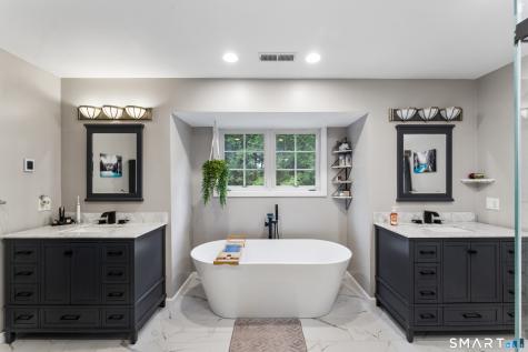 72 Alpine Drive Newtown CT 06482