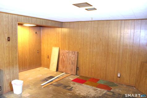 212 Lake Avenue Bristol CT 06010