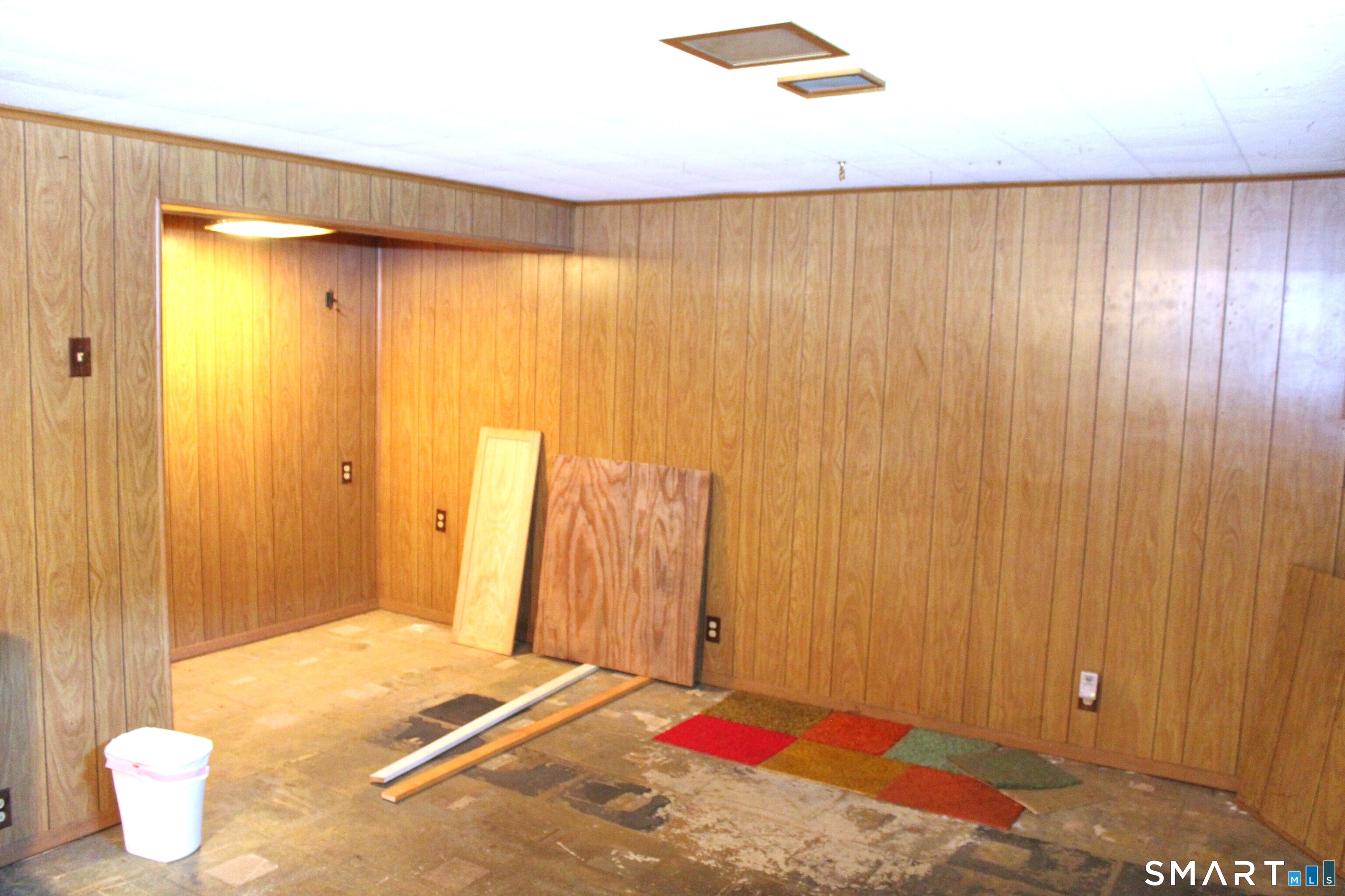 212 Lake Avenue Bristol CT 06010