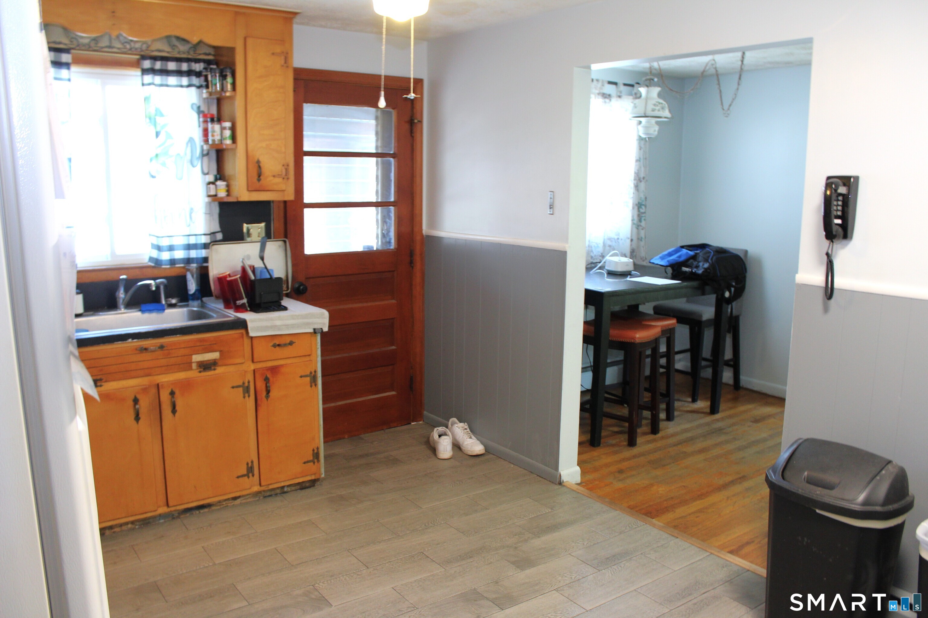 212 Lake Avenue Bristol CT 06010