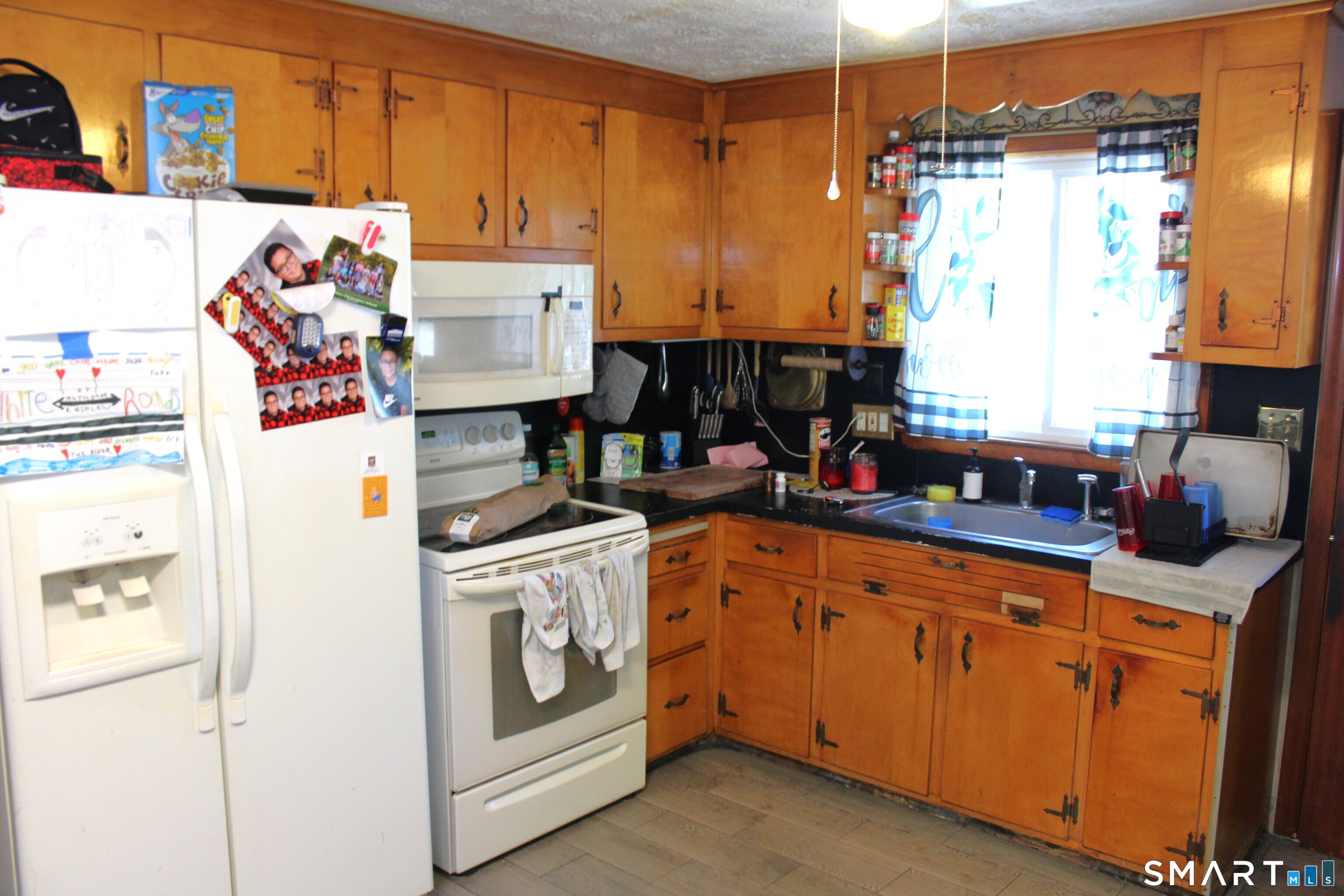 212 Lake Avenue Bristol CT 06010