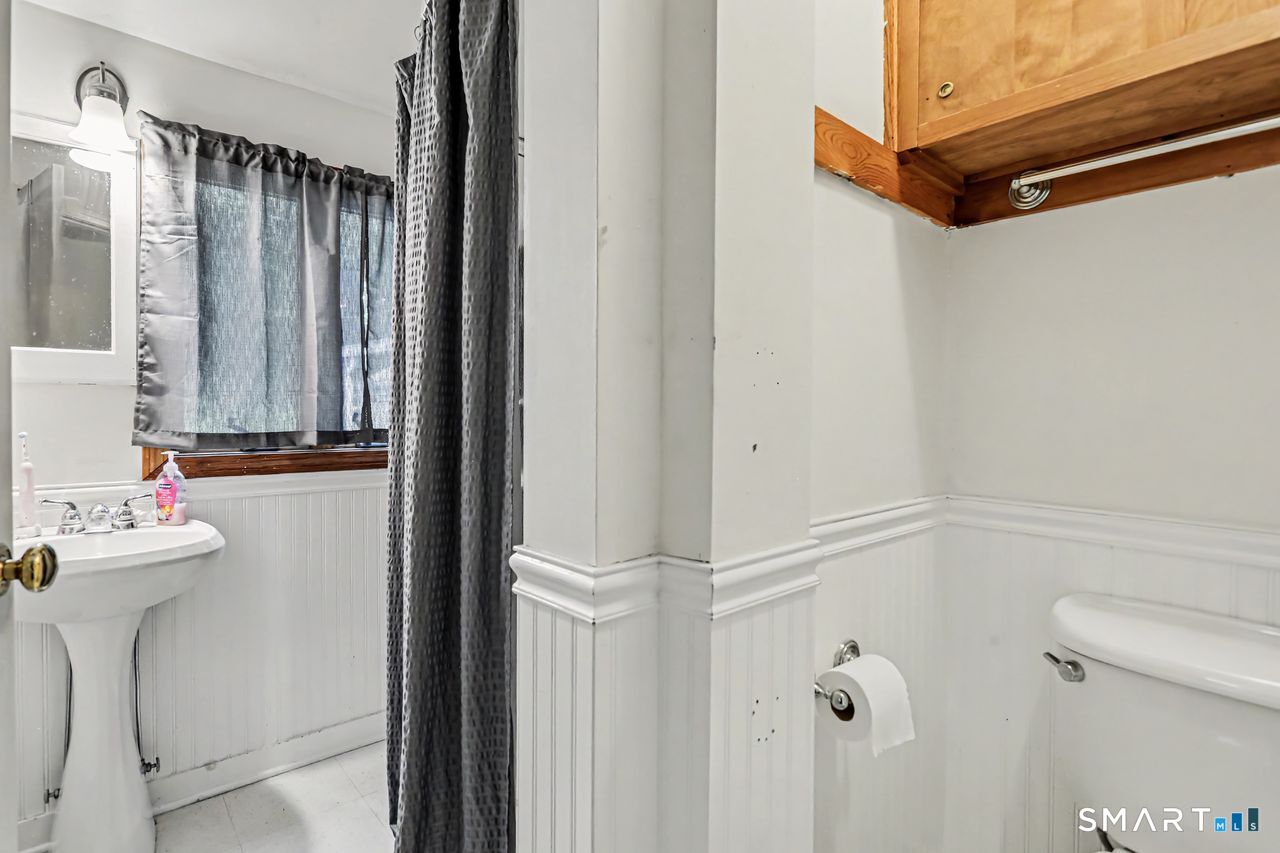 140 Emmett Avenue Derby CT 06418
