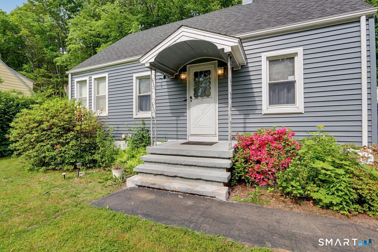 140 Emmett Avenue Derby CT 06418
