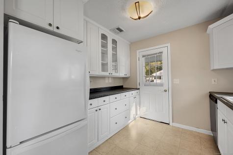 155 Pine Tree Lane South Windsor CT 06074