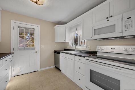 155 Pine Tree Lane South Windsor CT 06074