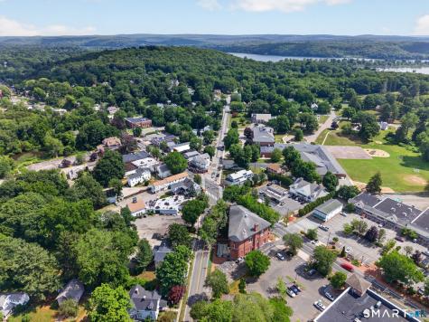 79 River Street Deep River CT 06417