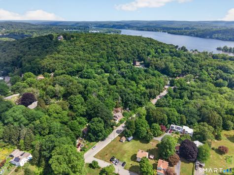79 River Street Deep River CT 06417