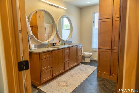 18 Waverly Road Branford CT 06405