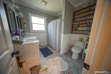 18 Waverly Road Branford CT 06405