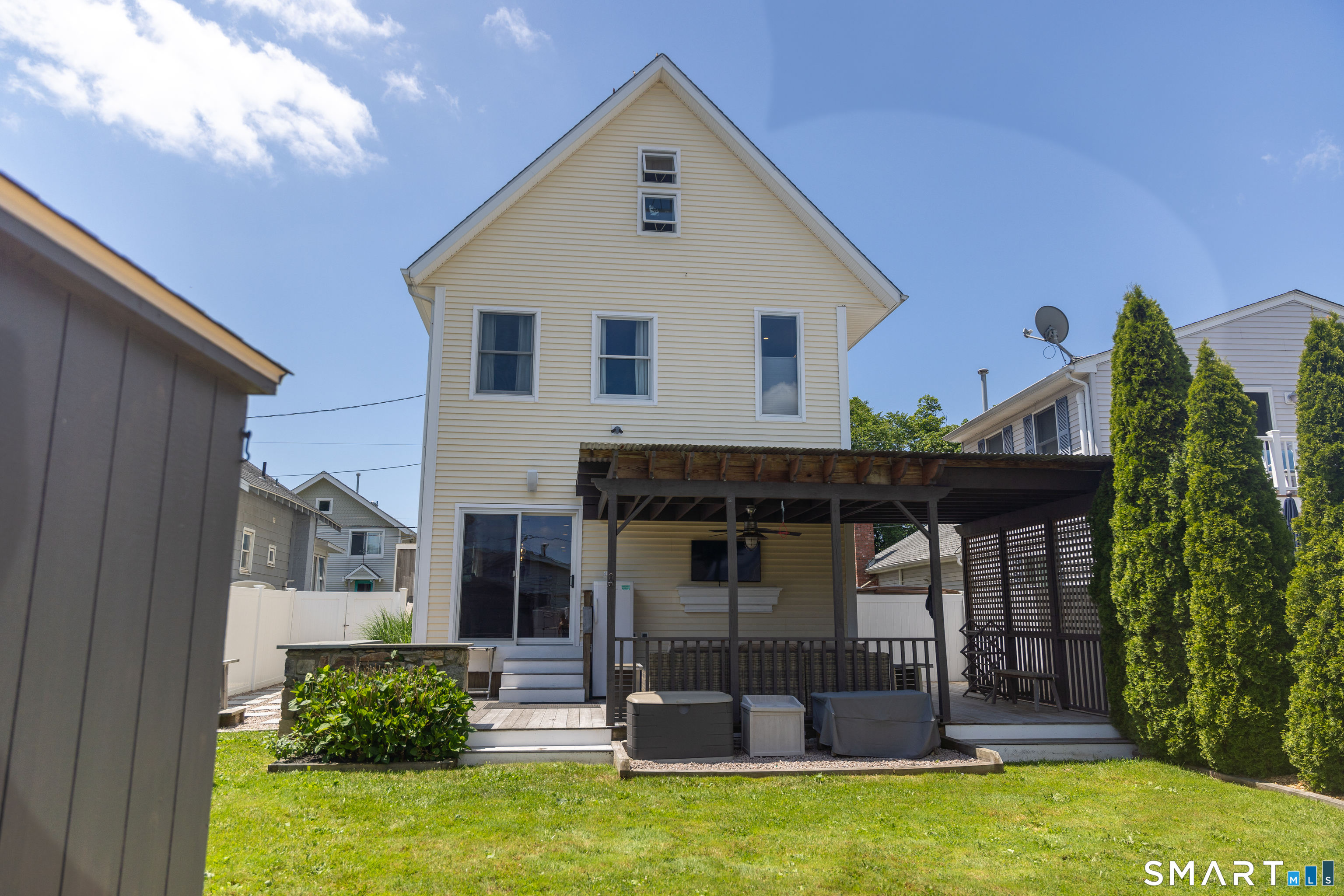 18 Waverly Road Branford CT 06405