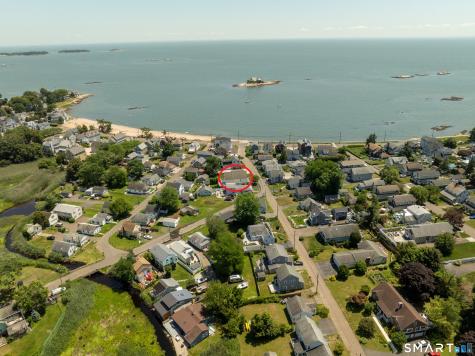 18 Waverly Road Branford CT 06405