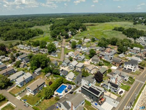 18 Waverly Road Branford CT 06405