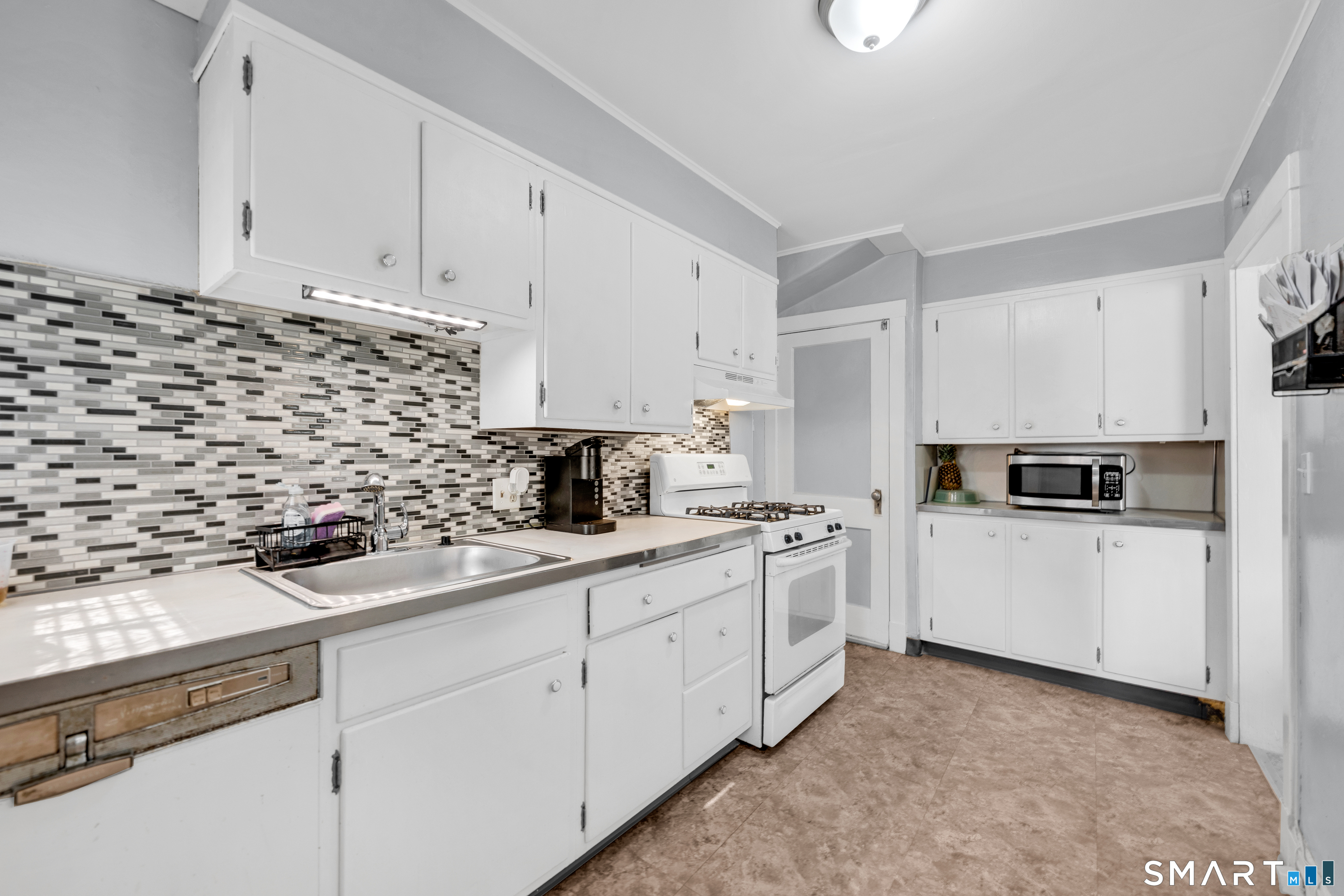 250 Hillside Avenue Hartford CT 06106