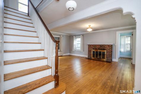 74 Arnoldale Road West Hartford CT 06119