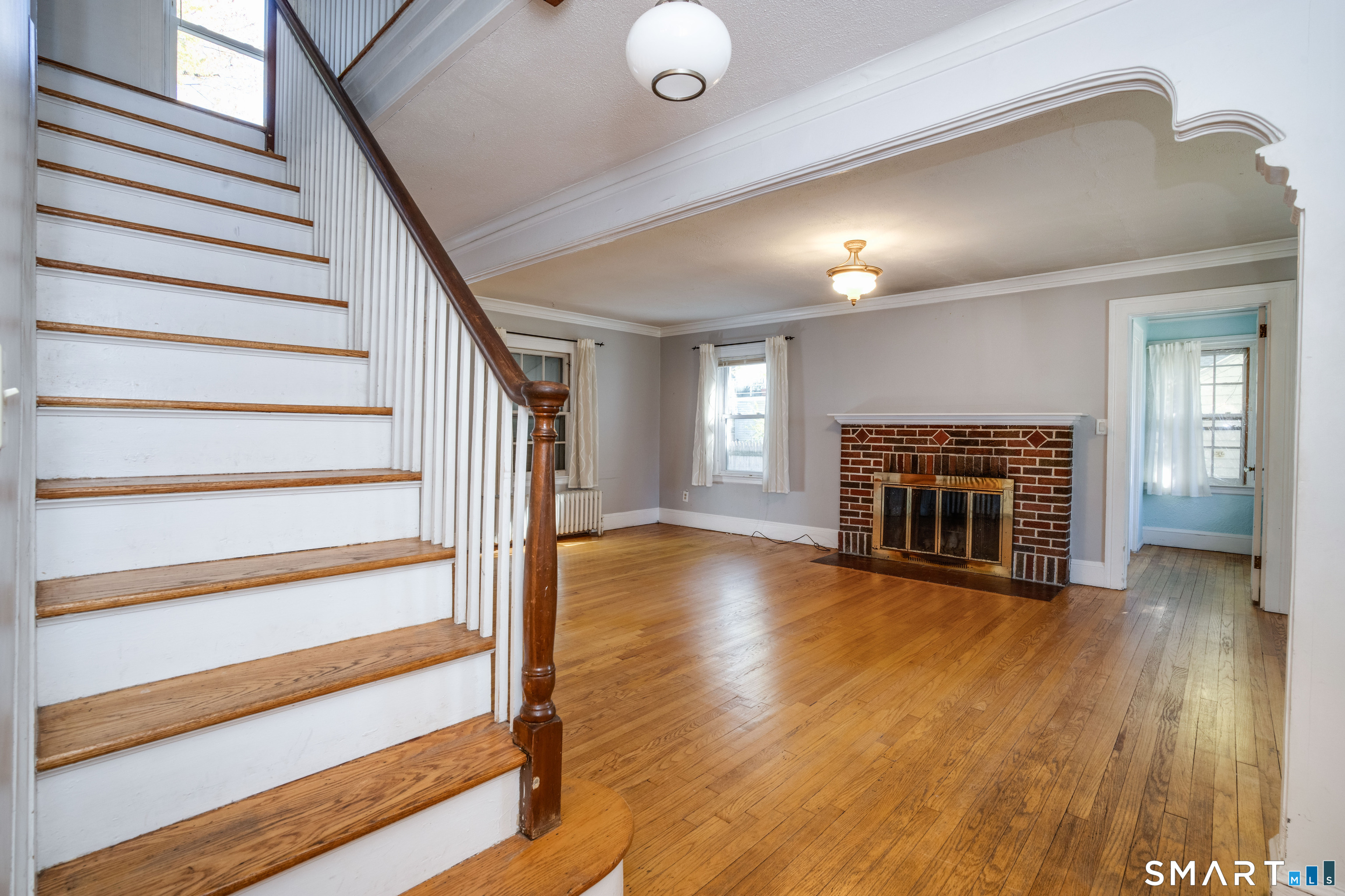 74 Arnoldale Road West Hartford CT 06119
