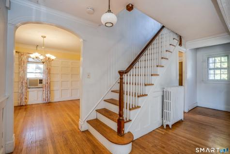 74 Arnoldale Road West Hartford CT 06119