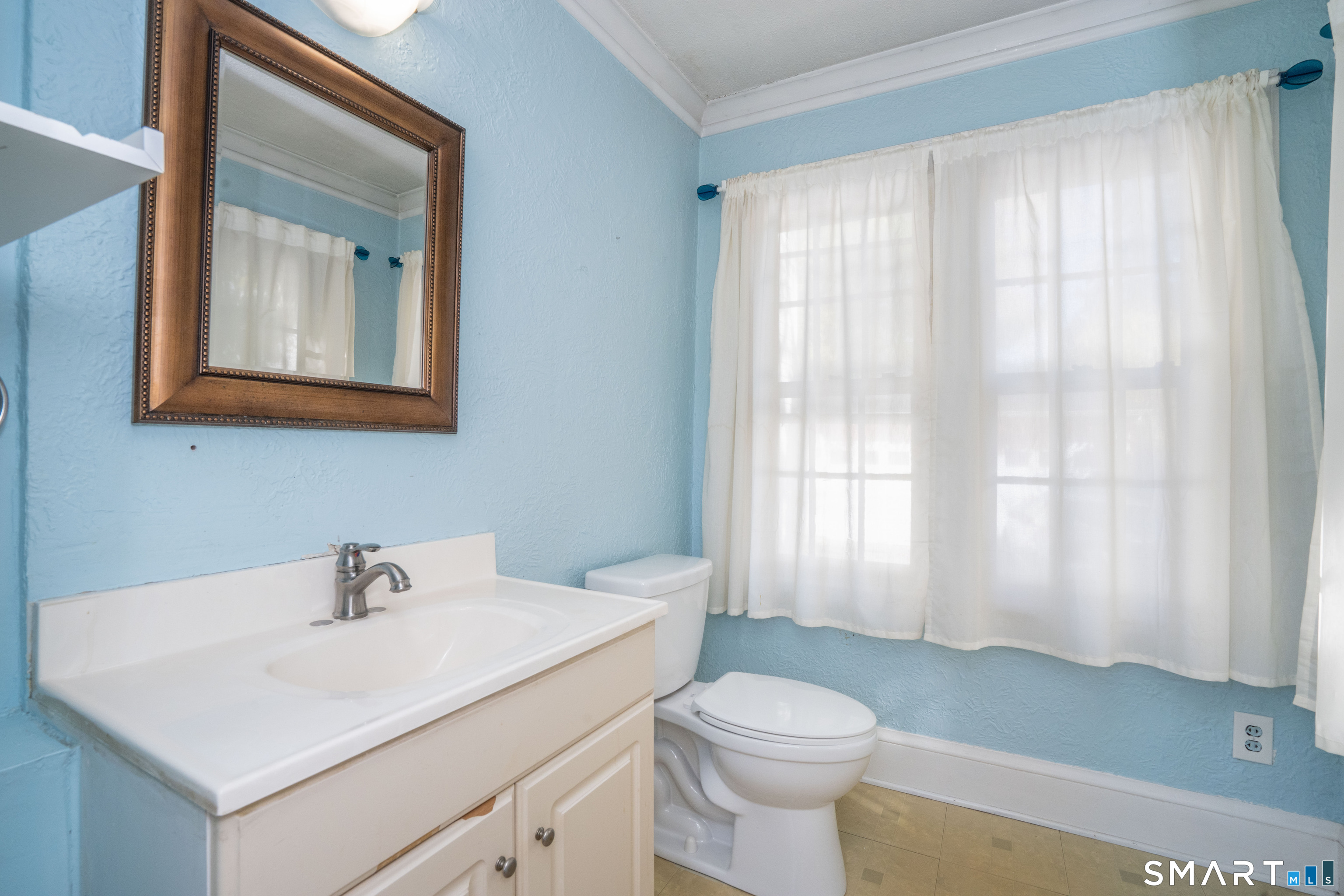 74 Arnoldale Road West Hartford CT 06119