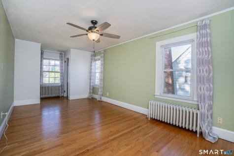 74 Arnoldale Road West Hartford CT 06119