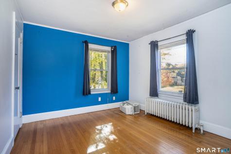 74 Arnoldale Road West Hartford CT 06119