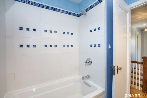 74 Arnoldale Road West Hartford CT 06119
