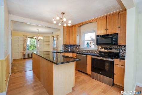 74 Arnoldale Road West Hartford CT 06119