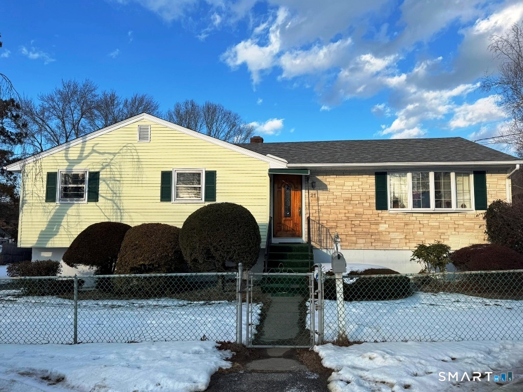 21 Blue Trail Drive Waterbury CT 06705