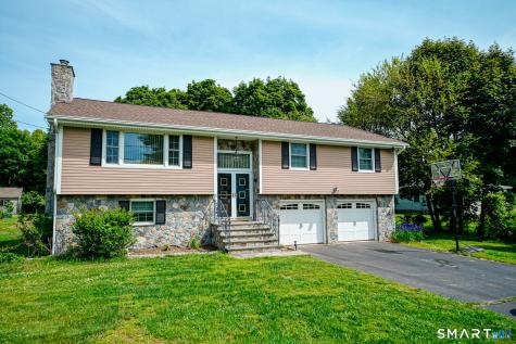 40 Orchard Street Avon CT 06001