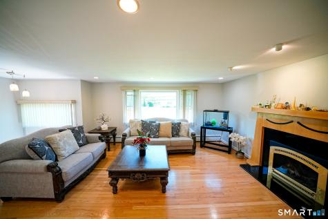 40 Orchard Street Avon CT 06001