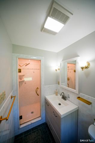 40 Orchard Street Avon CT 06001