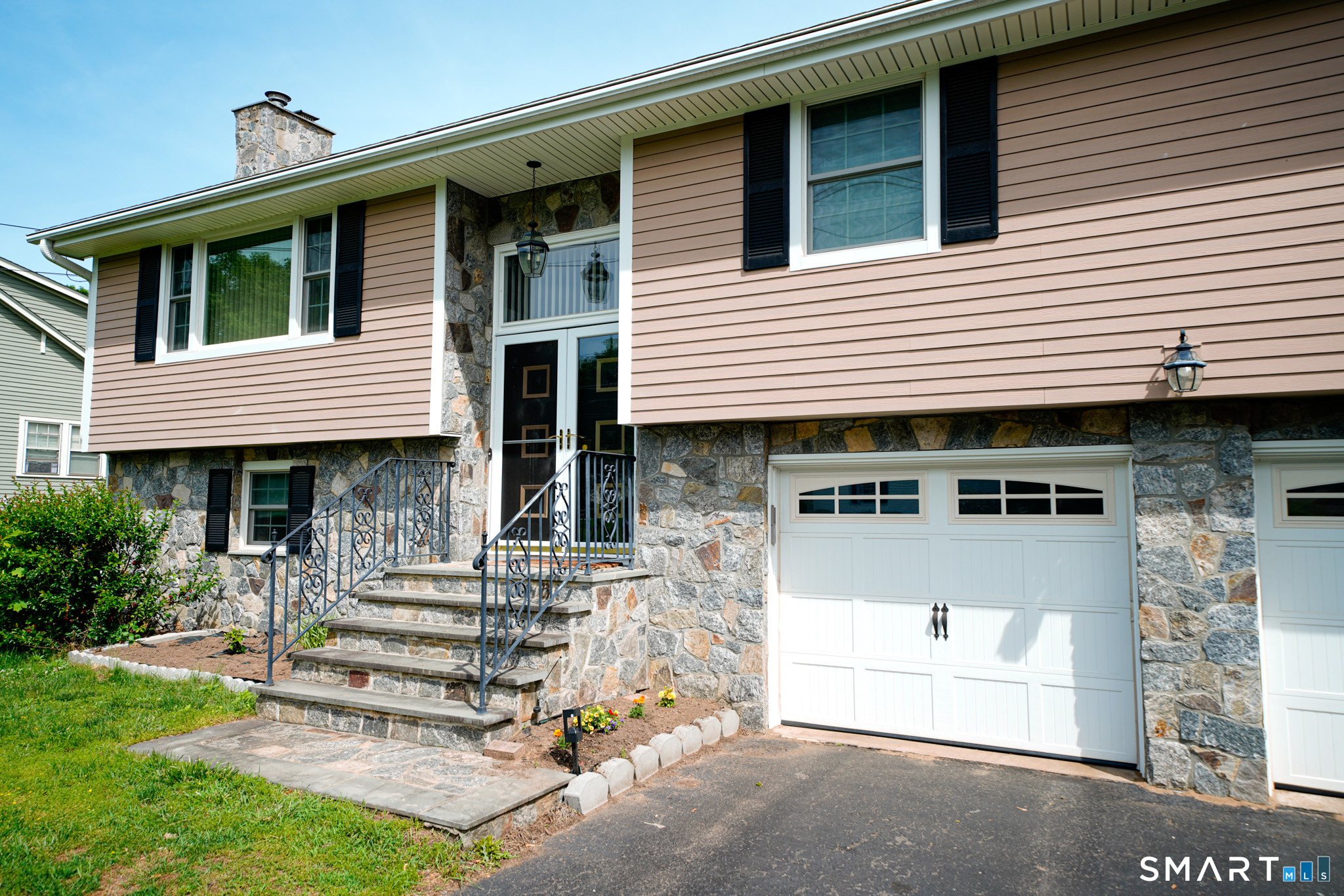 40 Orchard Street Avon CT 06001