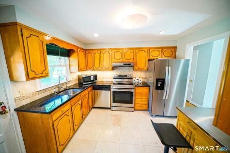 40 Orchard Street Avon CT 06001