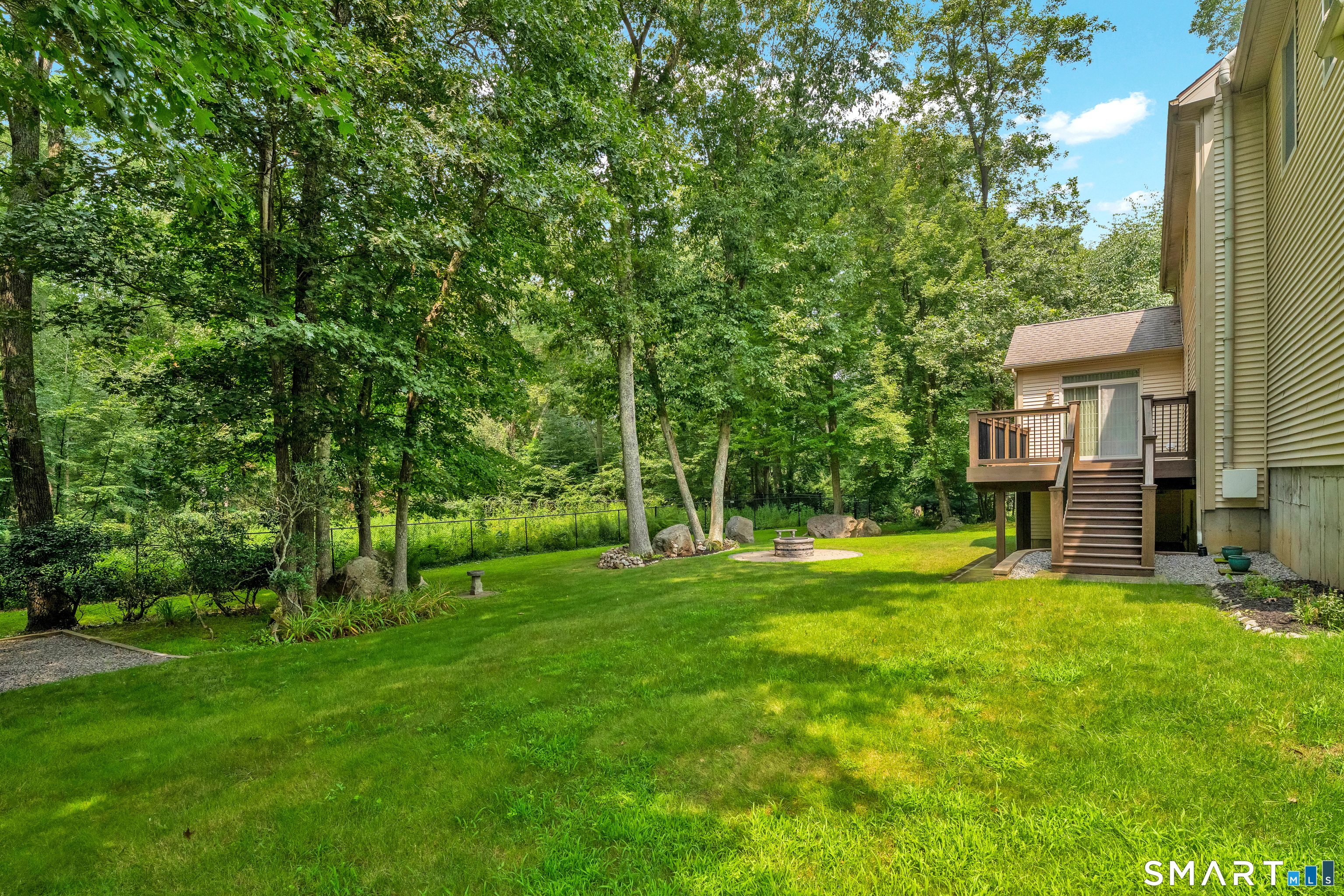 3 Arrowhead Trail Waterford CT 06385