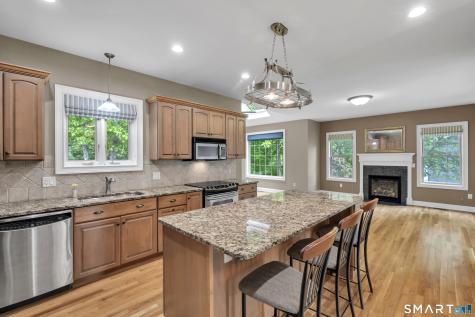 3 Arrowhead Trail Waterford CT 06385
