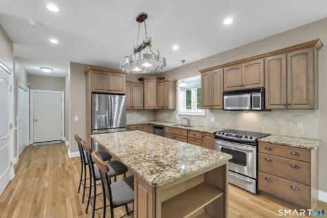 3 Arrowhead Trail Waterford CT 06385