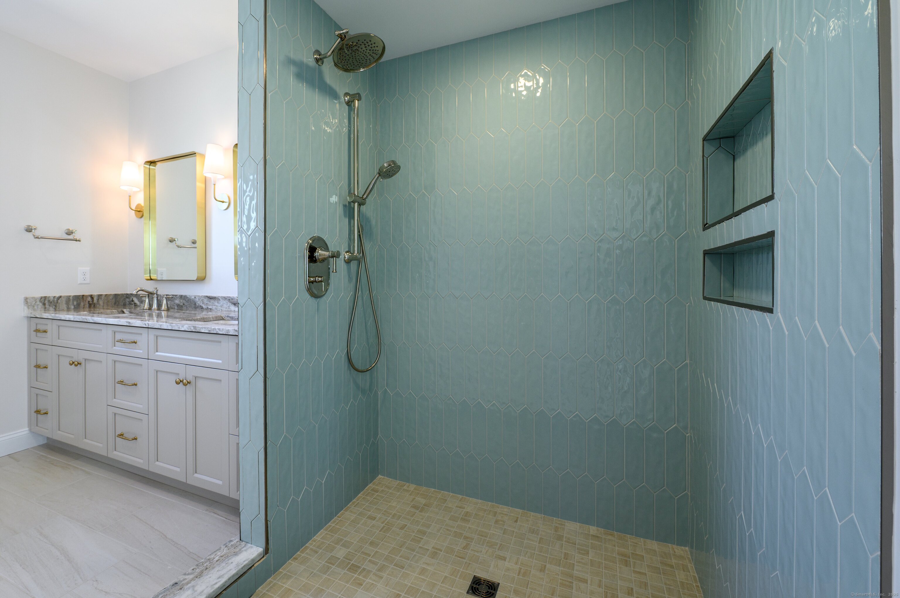 11 Pumpkin Grove East Lyme CT 06333