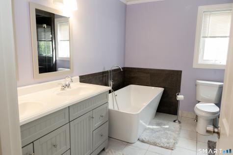 50 Wood Terrace East Haven CT 06513