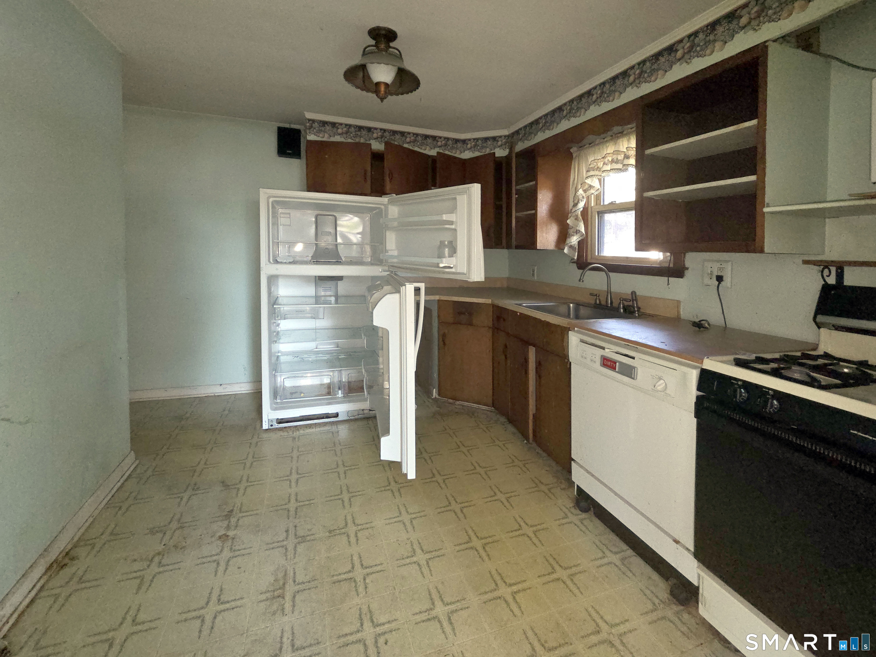 6 Woodland, Aka 6 West Side Avenue Road Branford CT 06405