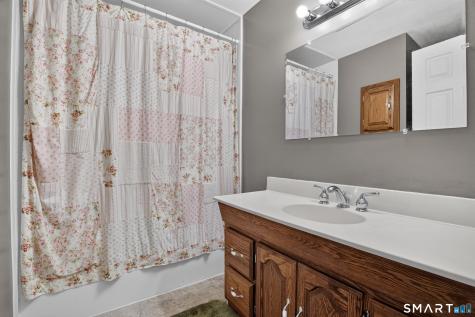 10 Roosevelt Boulevard Enfield CT 06082