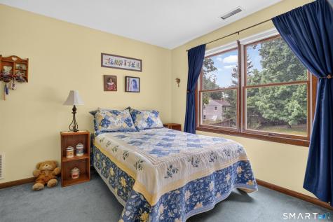 10 Roosevelt Boulevard Enfield CT 06082