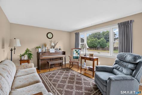 10 Roosevelt Boulevard Enfield CT 06082