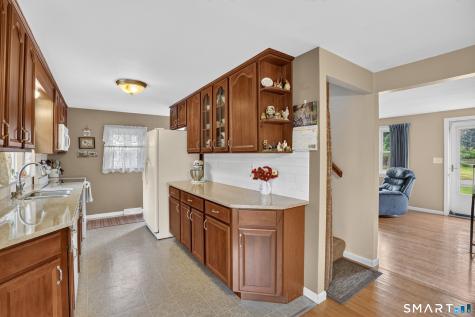10 Roosevelt Boulevard Enfield CT 06082